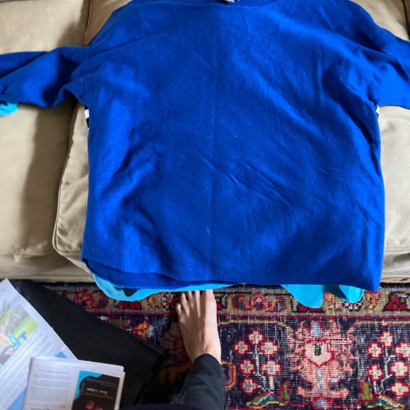 Vince sweater, cobalt blue, super soft - Picture 4 of 4